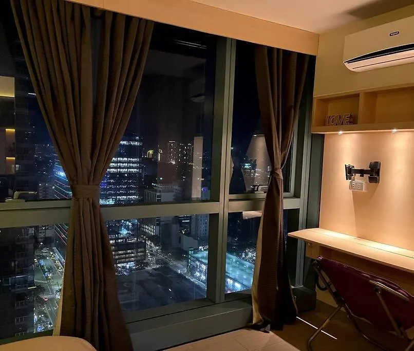Escape 1Br One Uptown Bgc W/ Sound System Lejlighed Manila