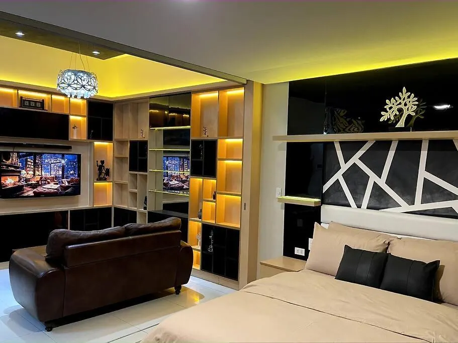Escape 1Br One Uptown Bgc W/ Sound System Apartment Manila