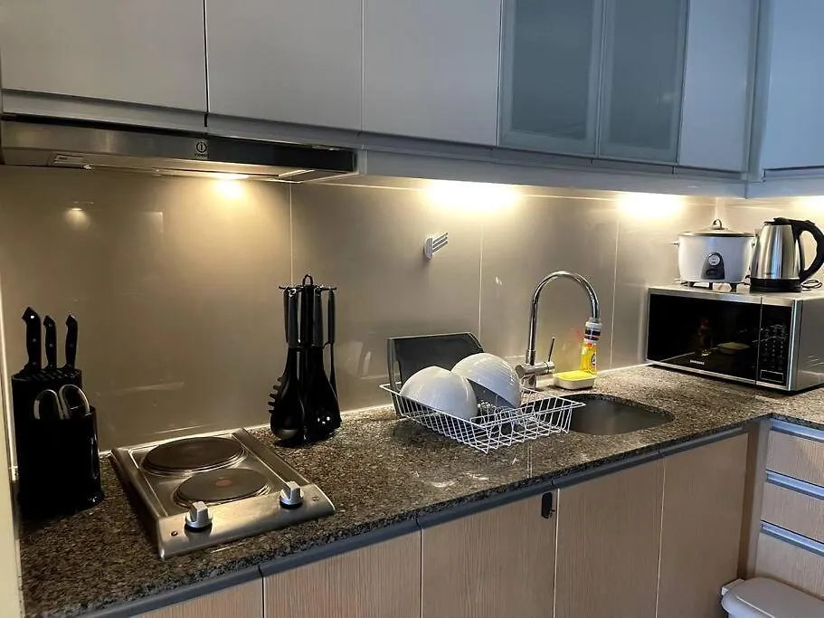 Escape 1Br One Uptown Bgc W/ Sound System Apartment Manila
