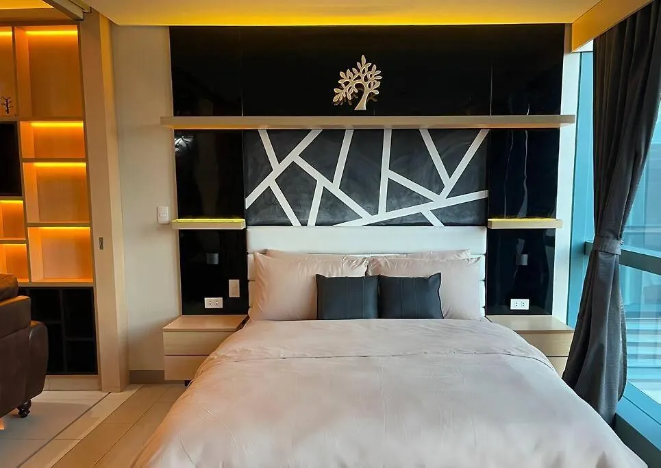 Escape 1Br One Uptown Bgc W/ Sound System Apartment Manila